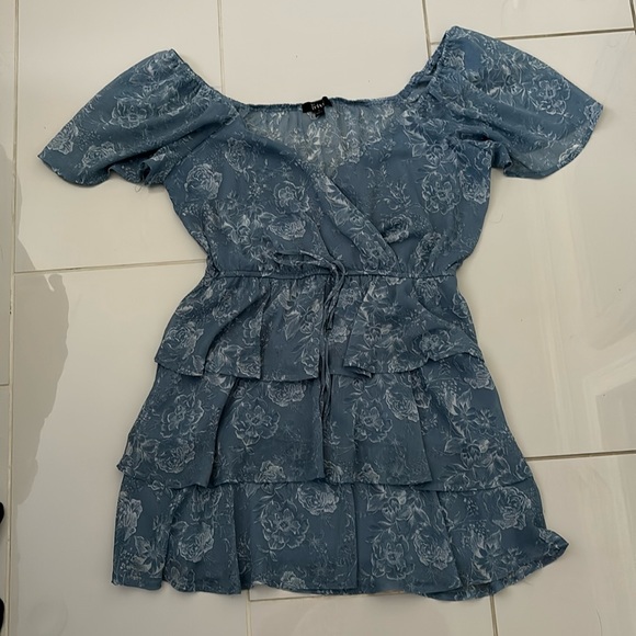 Dress - Picture 1 of 1